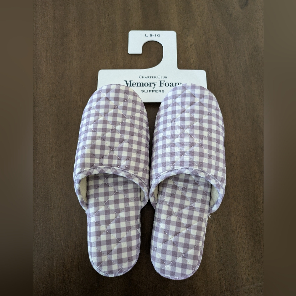 🎉 4 for $10 item: Brand new slippers